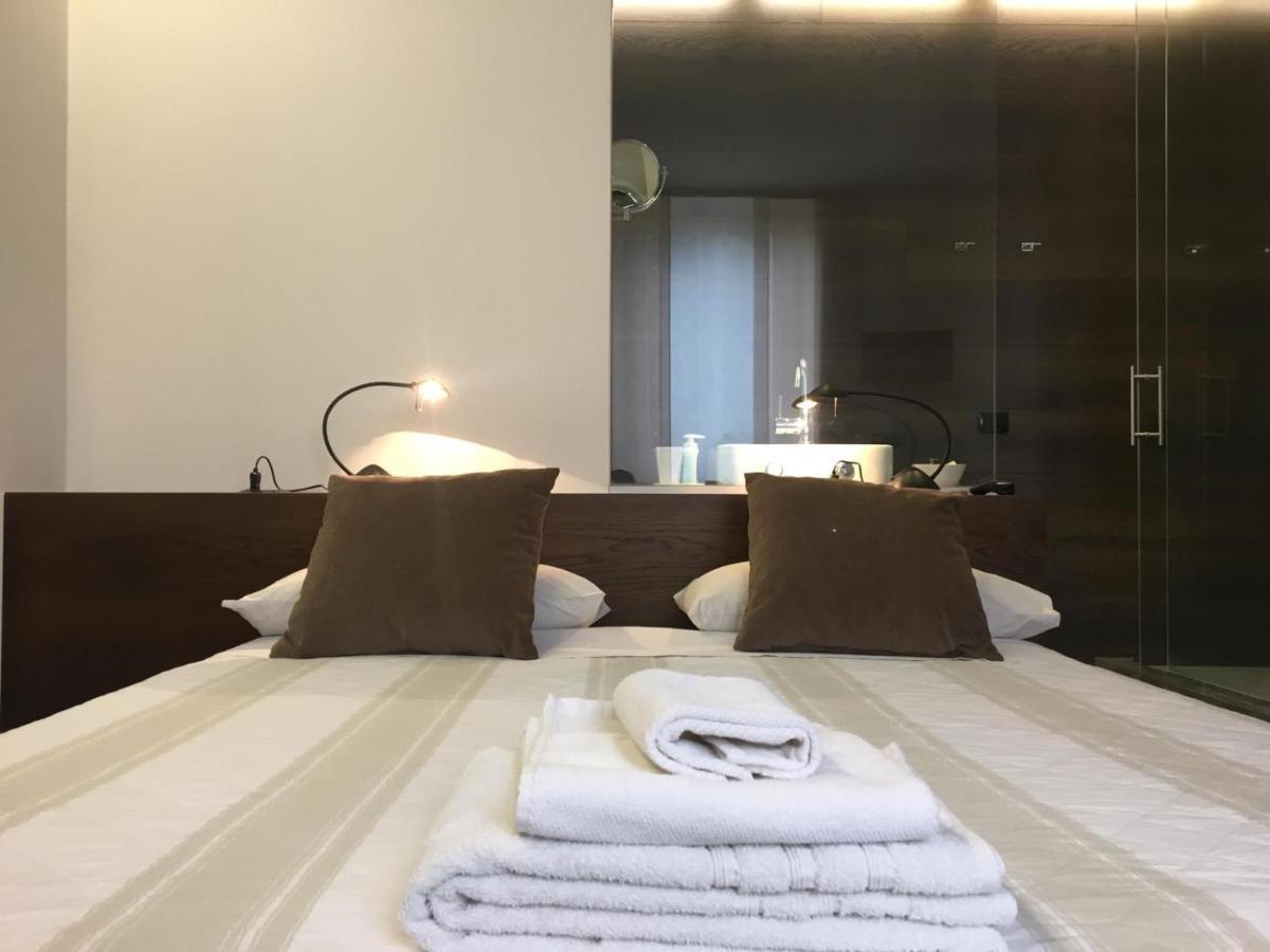 B&B Marge Oltrona di San Mamette ภายนอก รูปภาพ