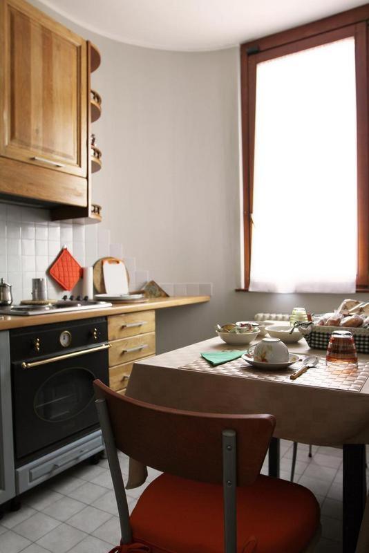 B&B Marge Oltrona di San Mamette ภายนอก รูปภาพ